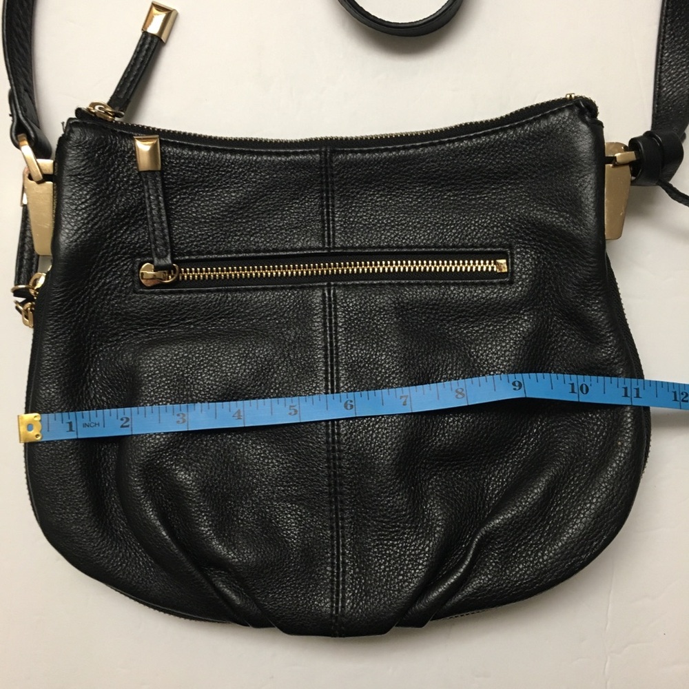 Vince Camuto Leather Crossbody Shoulder Bag Black Expandable Gold Zipper Detail - Picture 10 of 15